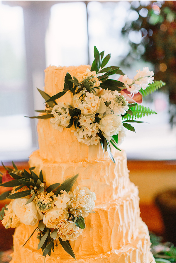 Tahoe Wedding Cake