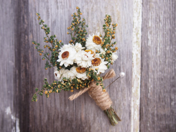 Rustic Boutonniere via The Flower Patch