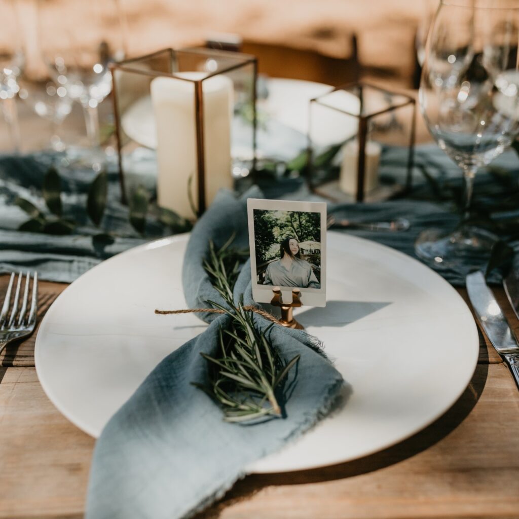 Contemporary place setting